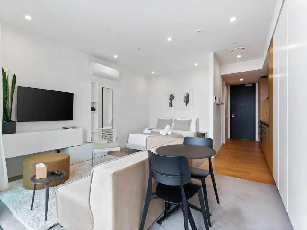 Sleek Modern Studio With Balcony Auckland Kültér fotó